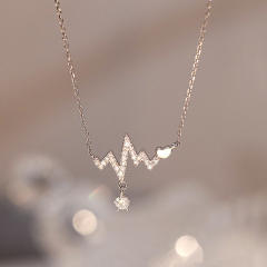 Chic design heartbeat diamond necklace