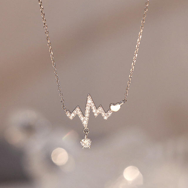 Chic design heartbeat diamond necklace
