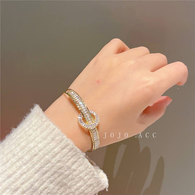 Delicate cubic zircon setting gold plated copper bangle