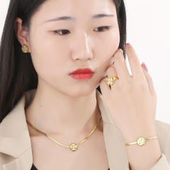 Occident fashion clover stainless steel necklace set