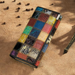 Natural pattern leather wallet