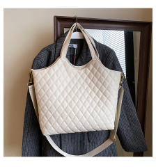 Large capacity qulited PU leather tote bag