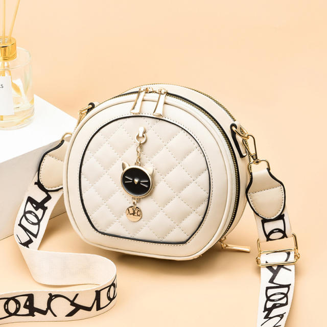 Sweet round shape qulited crossbody bag
