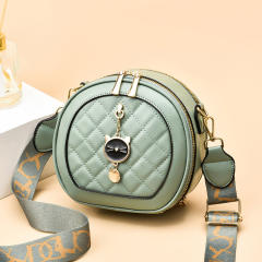 Sweet round shape qulited crossbody bag