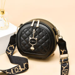 Sweet round shape qulited crossbody bag