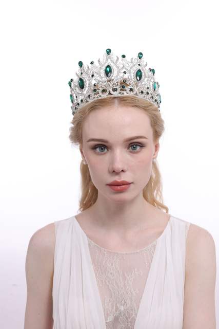 Baroque trend color cubic zircon alloy crown