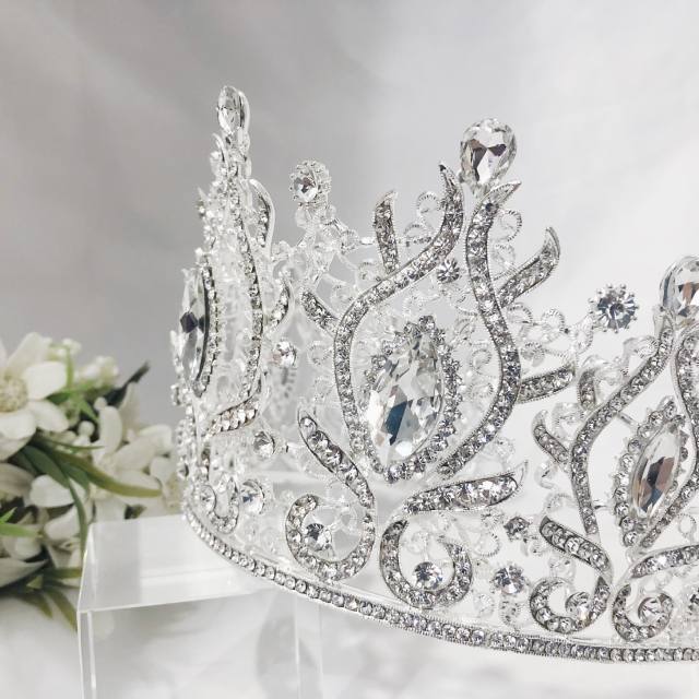Baroque trend color cubic zircon alloy crown