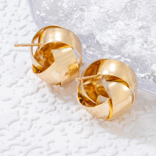 Simple design metal twisted studs earrings