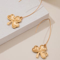 Green color clover alloy earrings