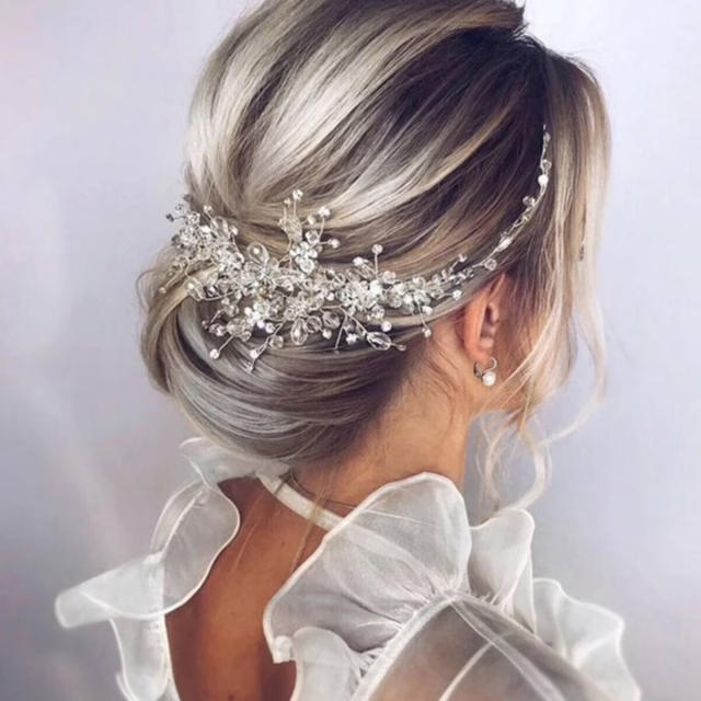Elegant crystal beads wedding hair combs