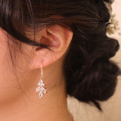 AAA cubic zircon leaf copper earrings