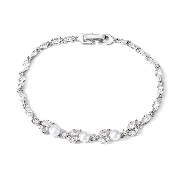 Delicate cubic zircon pearl copper bracelet