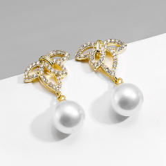 Creative hollow leaf cubic zircon pearl copper earrings
