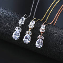 Eleagnt cubic zircon drop diamond necklace