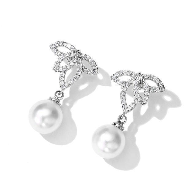 Creative hollow leaf cubic zircon pearl copper earrings