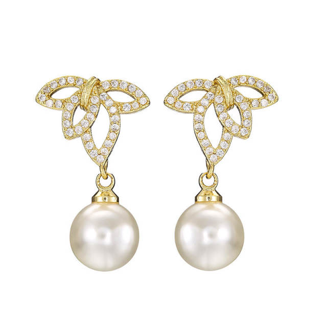 Creative hollow leaf cubic zircon pearl copper earrings