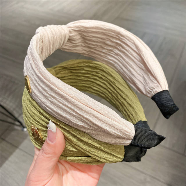 Easy match knotted headband