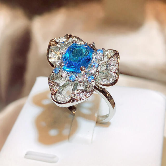 Luxury blue topaz flower statement rings