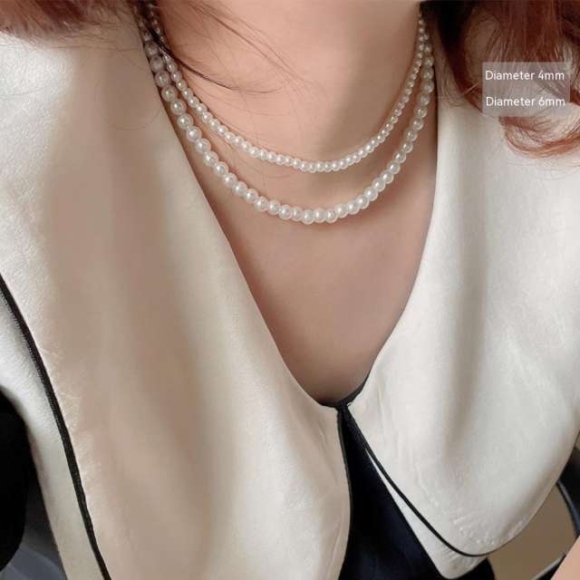 Classic pearl necklace