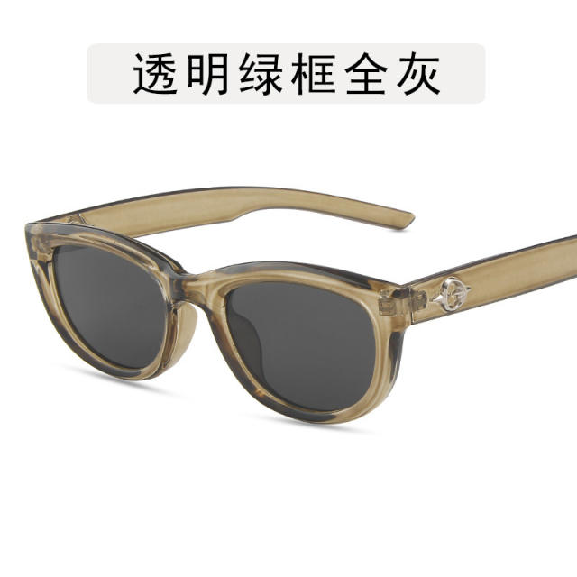 Vintage cat eye shape sunglasses