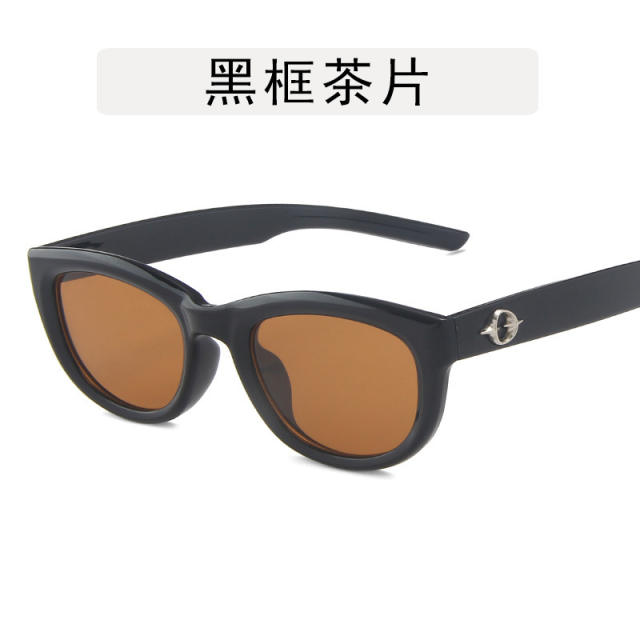 Vintage cat eye shape sunglasses