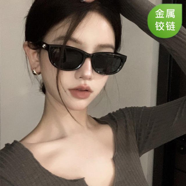 Vintage cat eye shape sunglasses