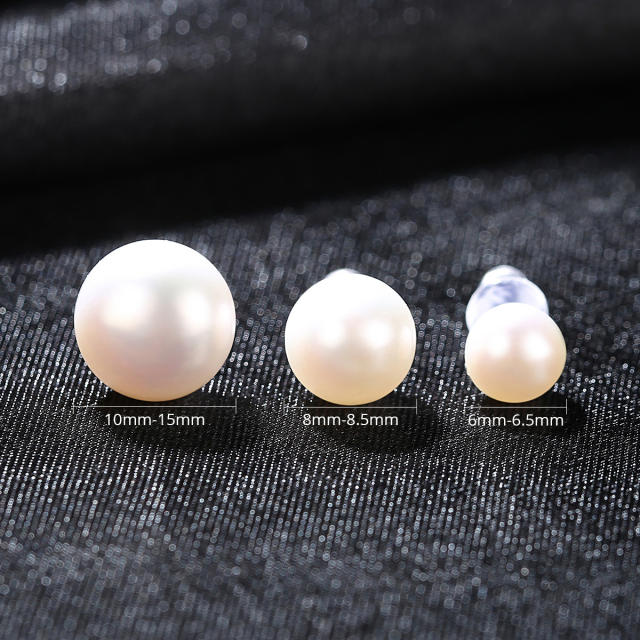 water pearl chic studs earrings