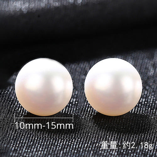 water pearl chic studs earrings