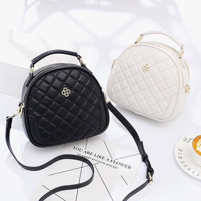 Classic hot sale qulited round shape crossbody bag