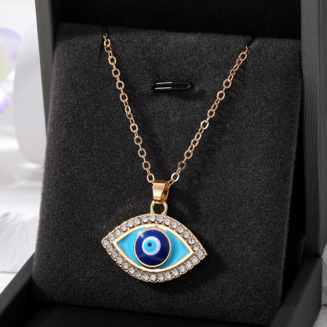 Vintage light blue evil eye alloy pendant necklace