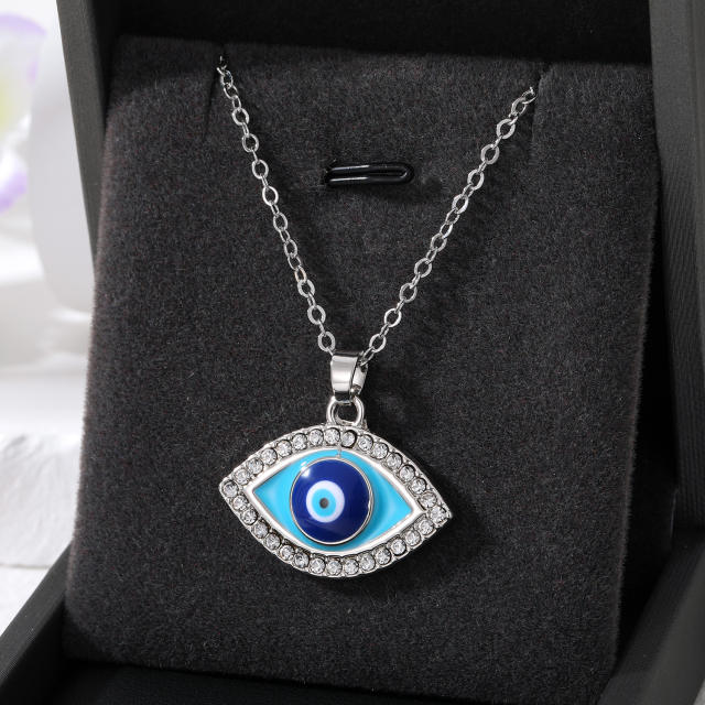 Vintage light blue evil eye alloy pendant necklace