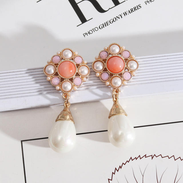 Vintage palace trend pearl drop earrings