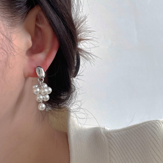 Korean fashion pearl earrings