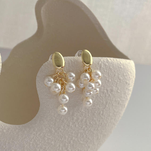 Korean fashion pearl earrings