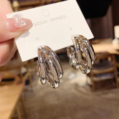 Korean fashion easy match metal hoop earrings