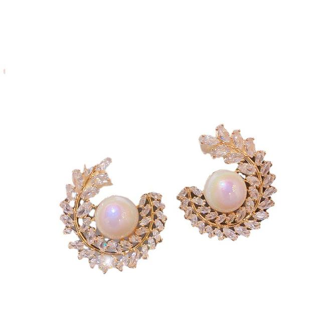 Delicate cubic zircon pearl earrings