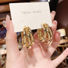 Korean fashion easy match metal hoop earrings