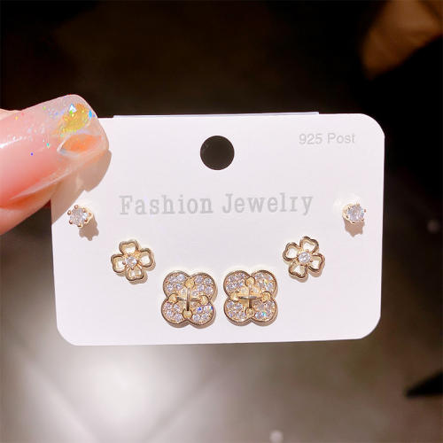 925 needle elegant cubic zircon clover ear studs set