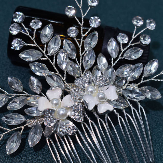 Elegant handmade cubic zircon leaf wedding hair combs