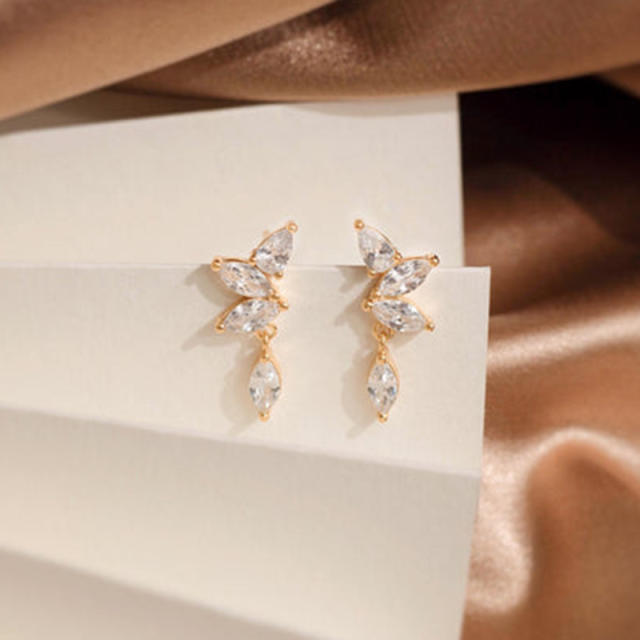 925 needle elegant cubic zircon copper ear studs