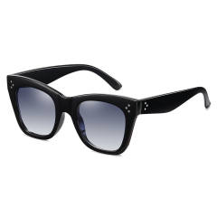 Vintage cat eye shape sunglasses