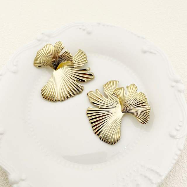Gold color creative leaf shape stainless steel earrings