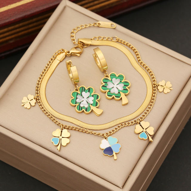 Fashionable green color clover charm stainless steel necklace set