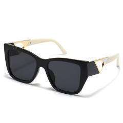 Fashionable square shape sunglasses