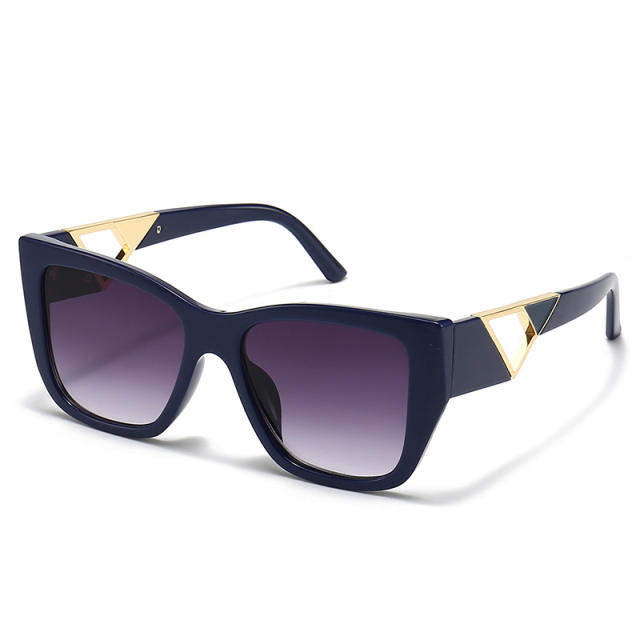 Fashionable square shape sunglasses