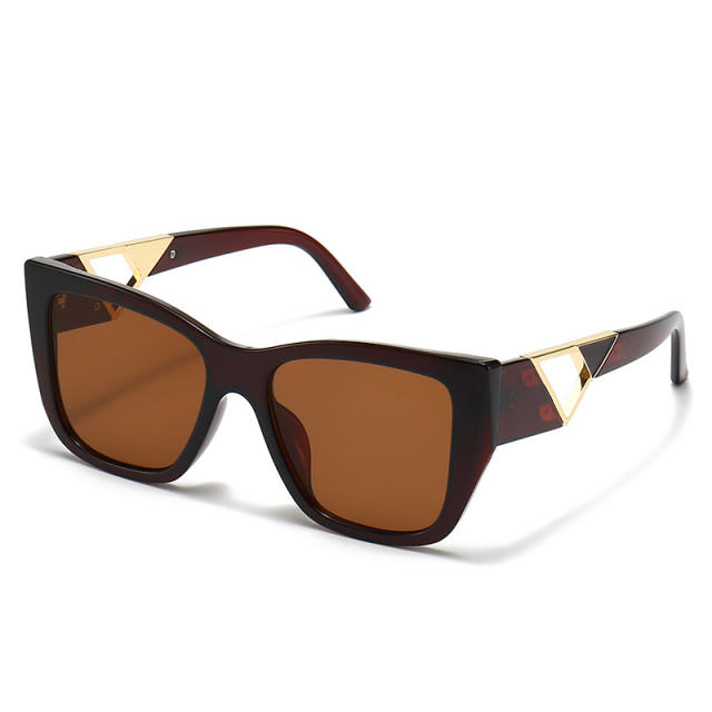 Fashionable square shape sunglasses