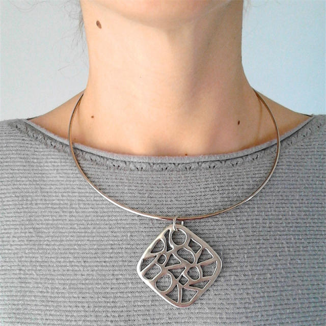 Boho silver metal flower heart choker necklace