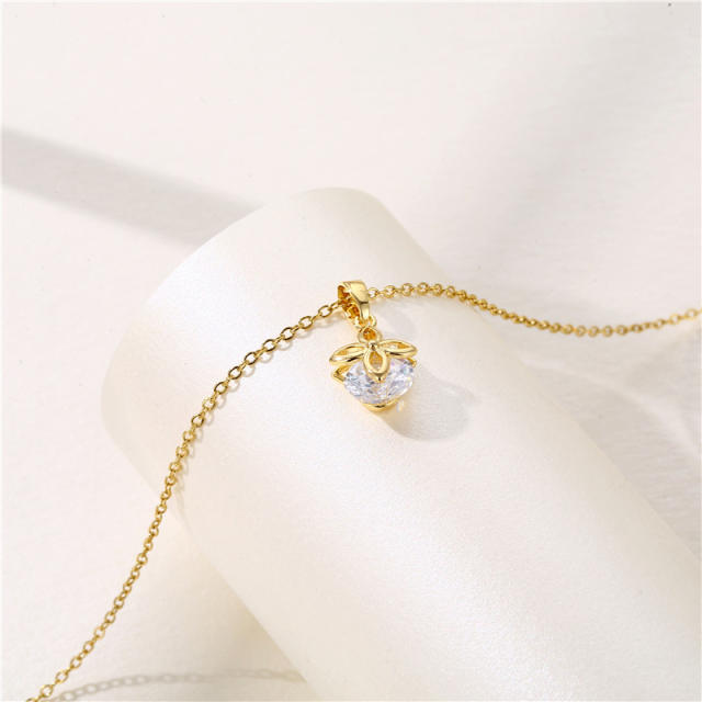 Korean fashion diamond clover stainless steel chain necklace