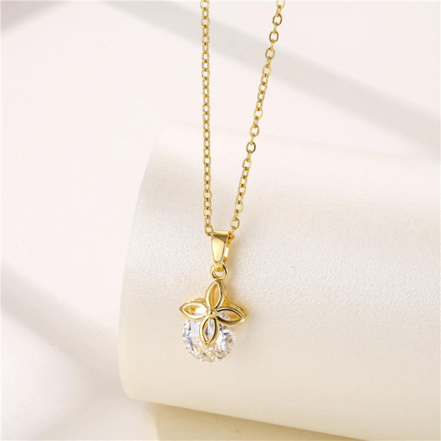 Korean fashion diamond clover stainless steel chain necklace