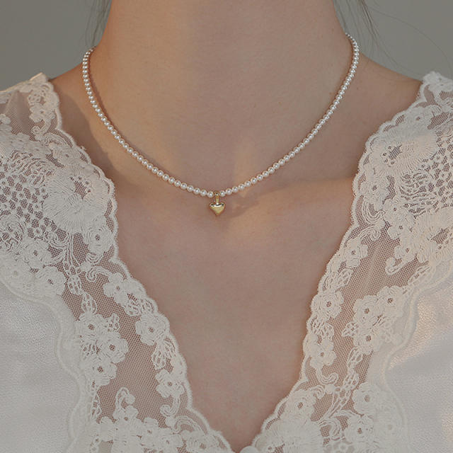 Concise tiny gold heart pearl bead necklace